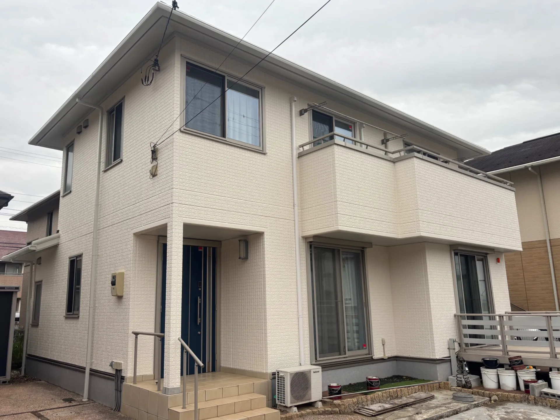 市原市 戸建て外壁塗装工事が完了｜アイボリー×ブラウンの配色とラジカル制御塗料の施工事例