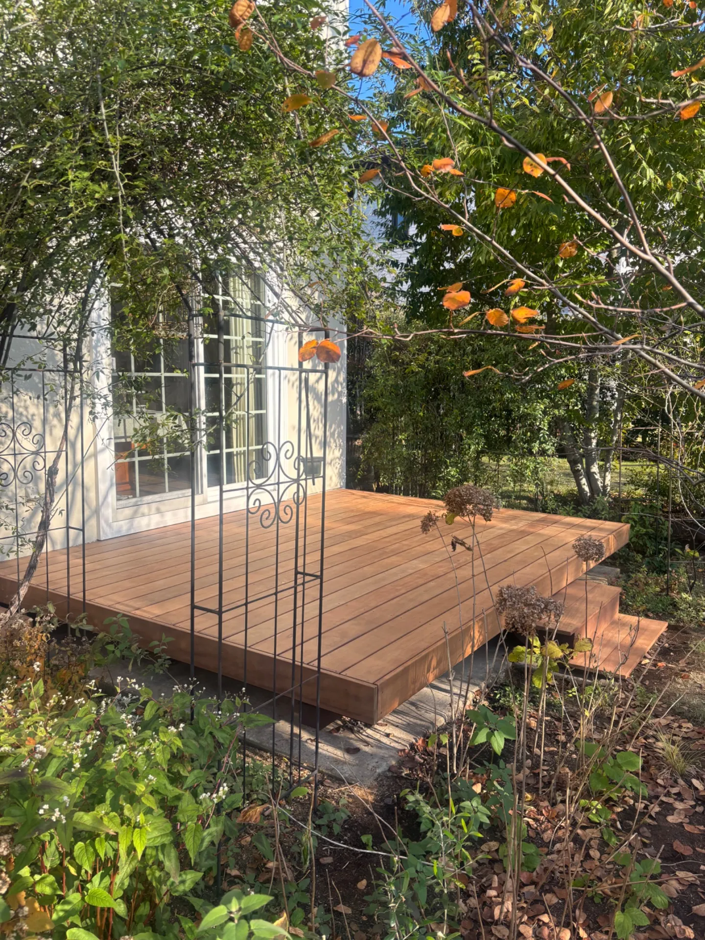 ウッドデッキ工事｜セランガンバツ材を使った耐久デッキが完成しました【本庄塗装】