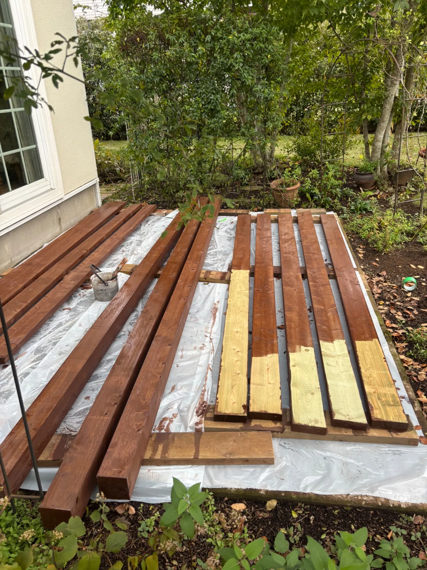 ウッドデッキ工事｜セランガンバツ材を使った耐久デッキが完成しました【本庄塗装】