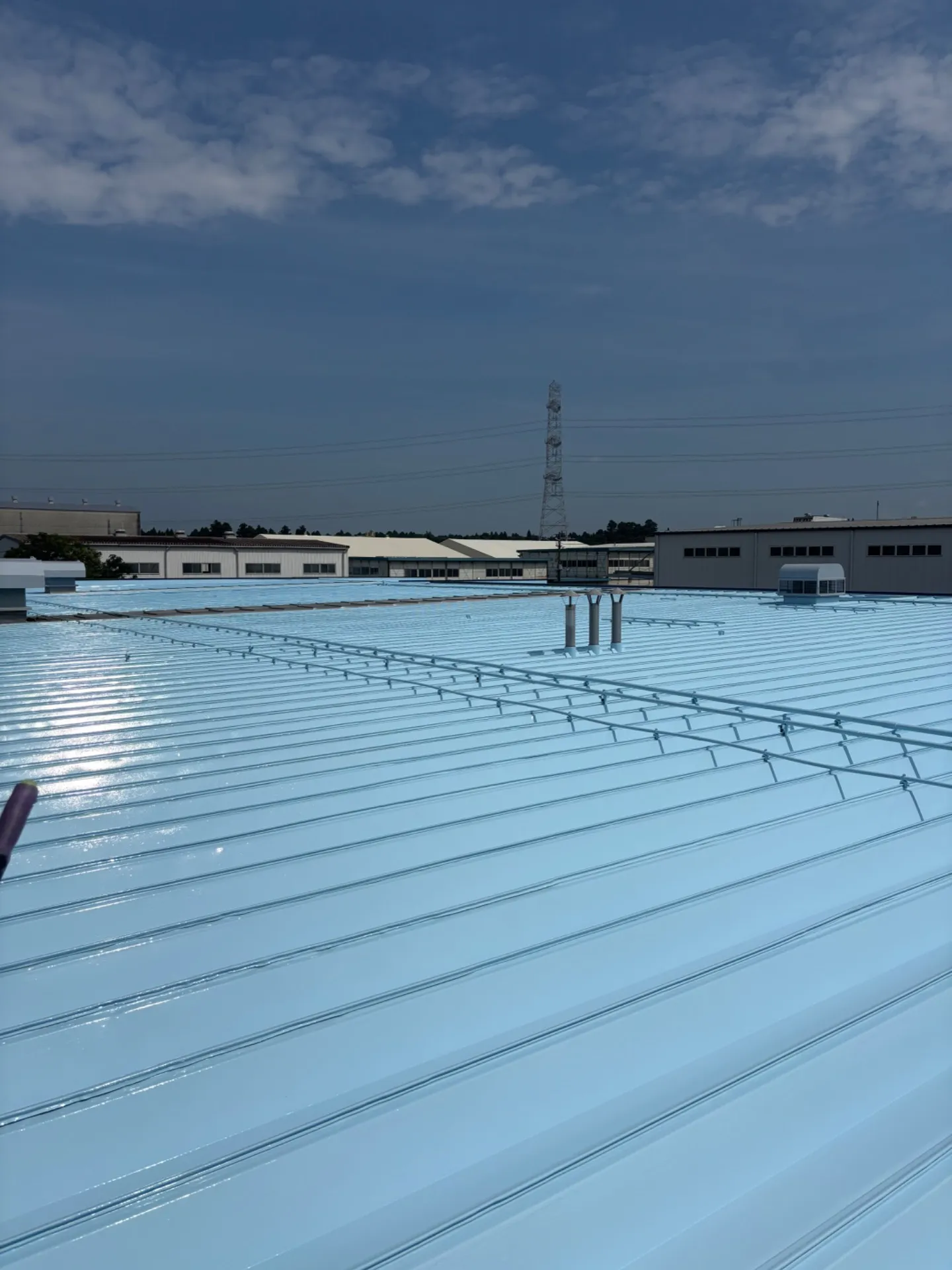【市原市】工場の折板屋根を遮熱塗装｜サーモアイシリコンで暑さ対策